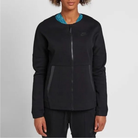 Women's Nike Tech Fleece Zip Up Sweater - Picture 2 of 10